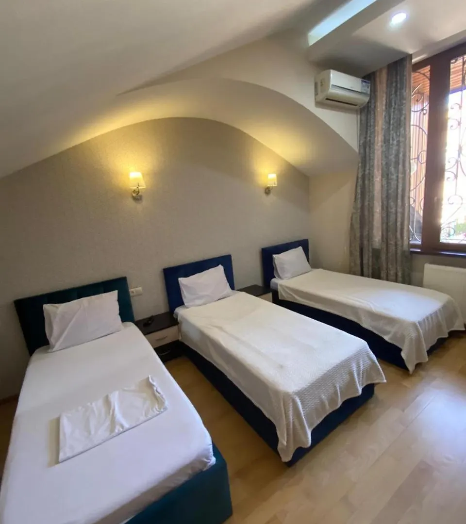 K17 Mini Hotel Tbilisi Värdshus